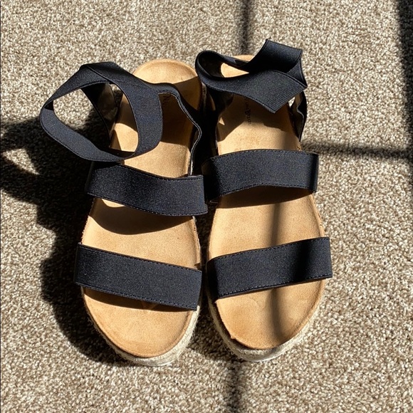Platform Sandals - Picture 2 of 6